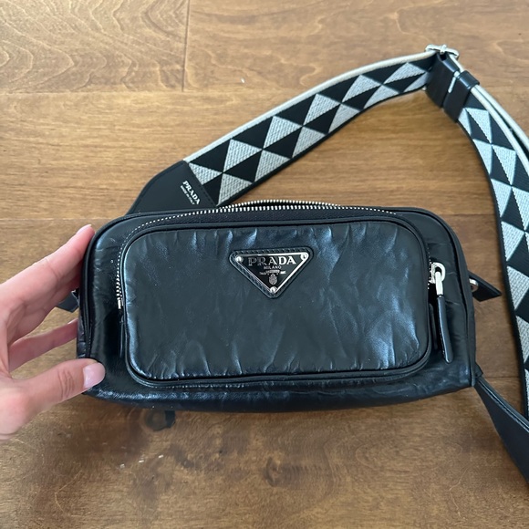 AUTHENTIC Nappa Antique Multi-Pocket Shoulder Bag Black - Picture 4 of 10